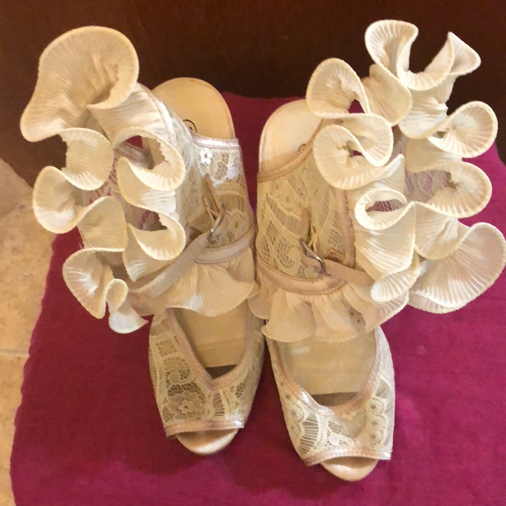 Wild Rose heel shoe